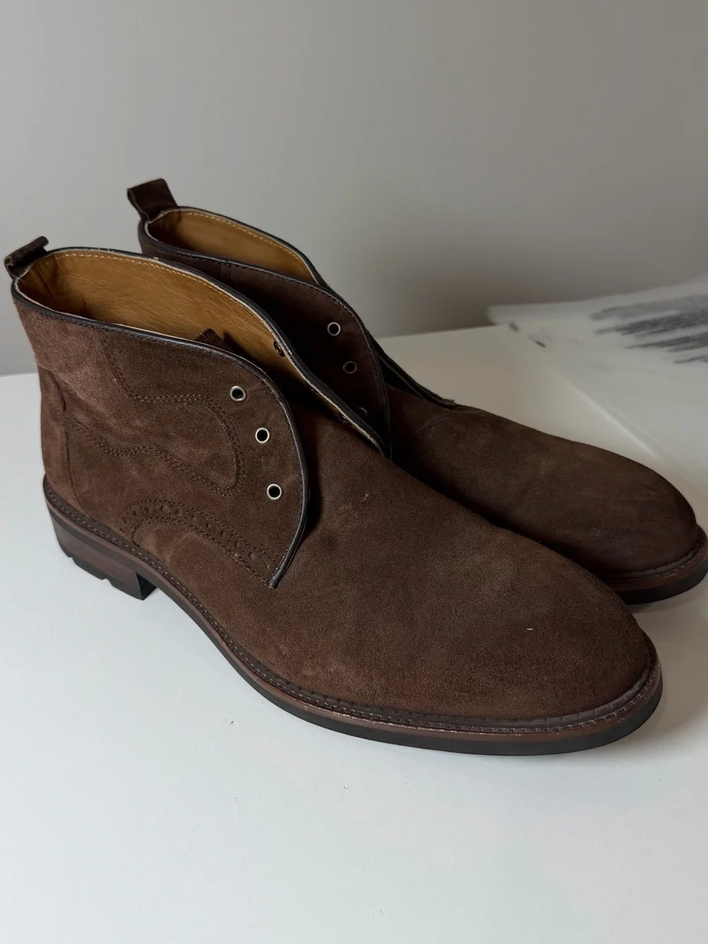 NEW Johnston & Murphy Fullerton Size 11 Genuine Suede Leather Boots Vibram Sole